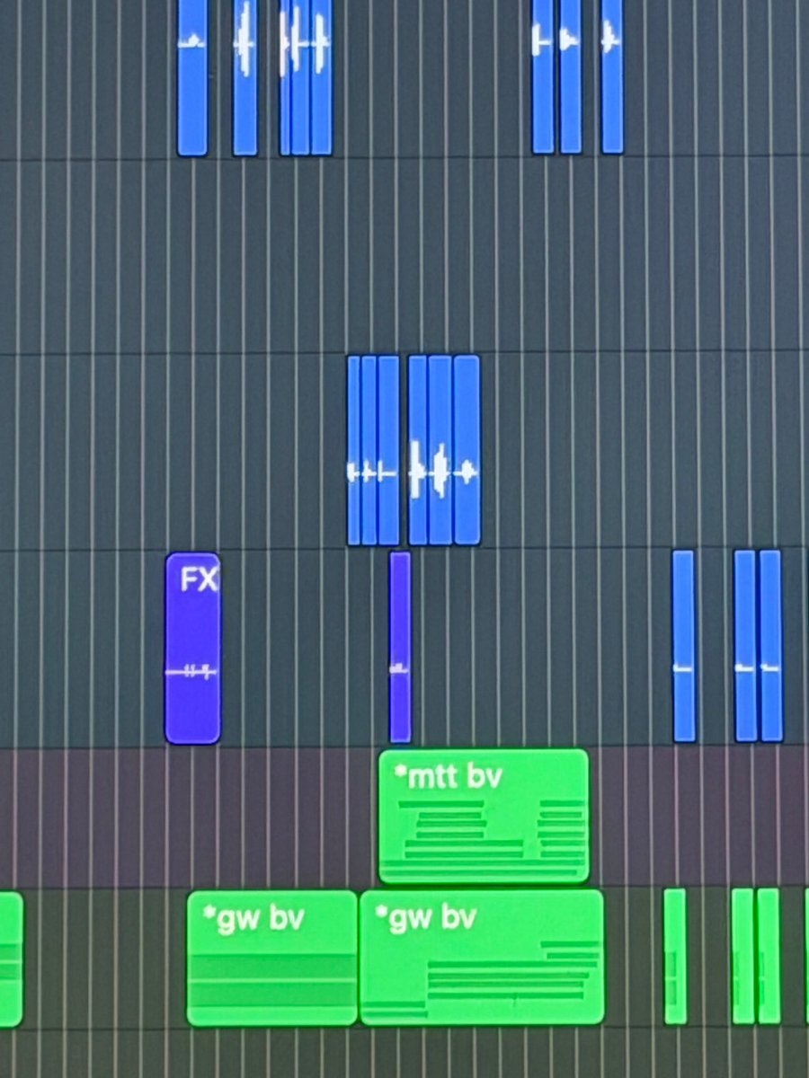 EMP  온다 😋🖤