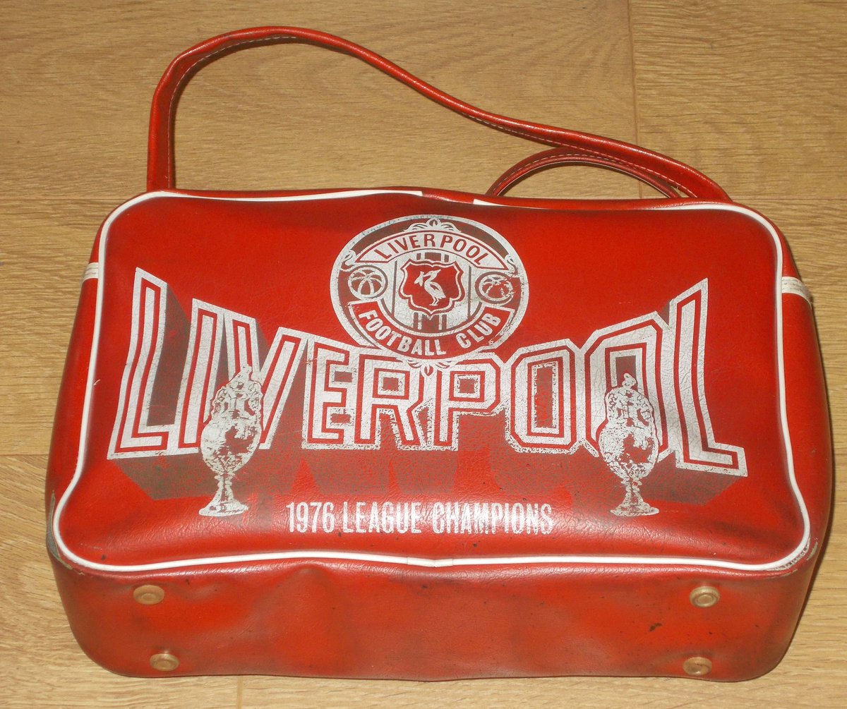 LFCHistoryShow's tweet photo. Who had one, or... a similar version??
#LFC #YNWA #Liverpool https://t.co/GHGN3ySPxC