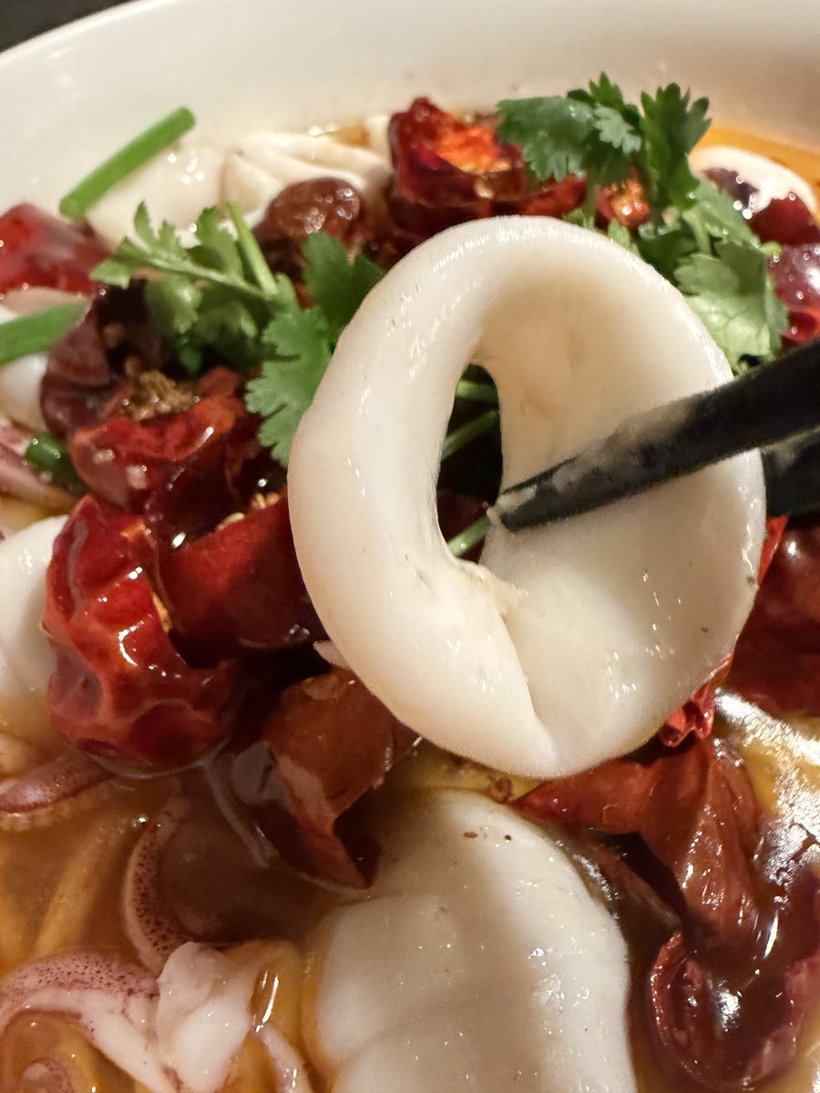 ワイタト tweet media