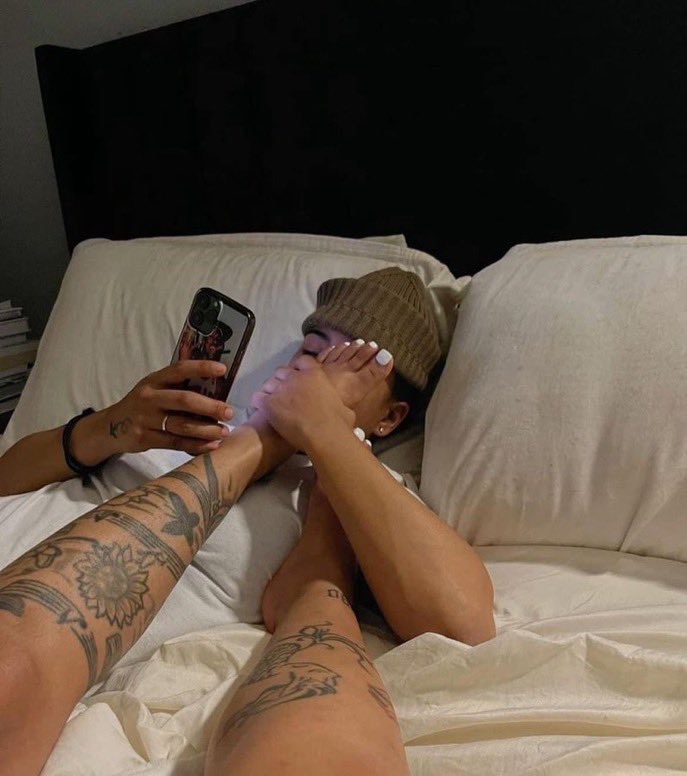 upshine3's tweet image. Physical touch &amp;gt;&amp;gt;&amp;gt;