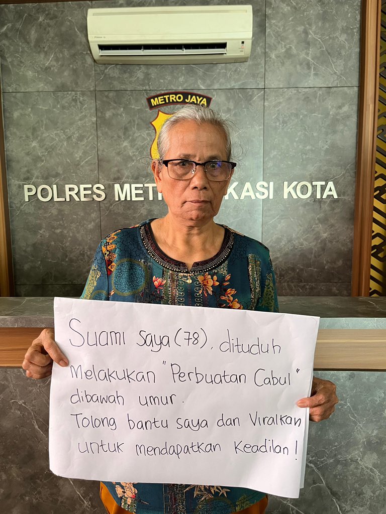 helpmeupthiscase tweet media