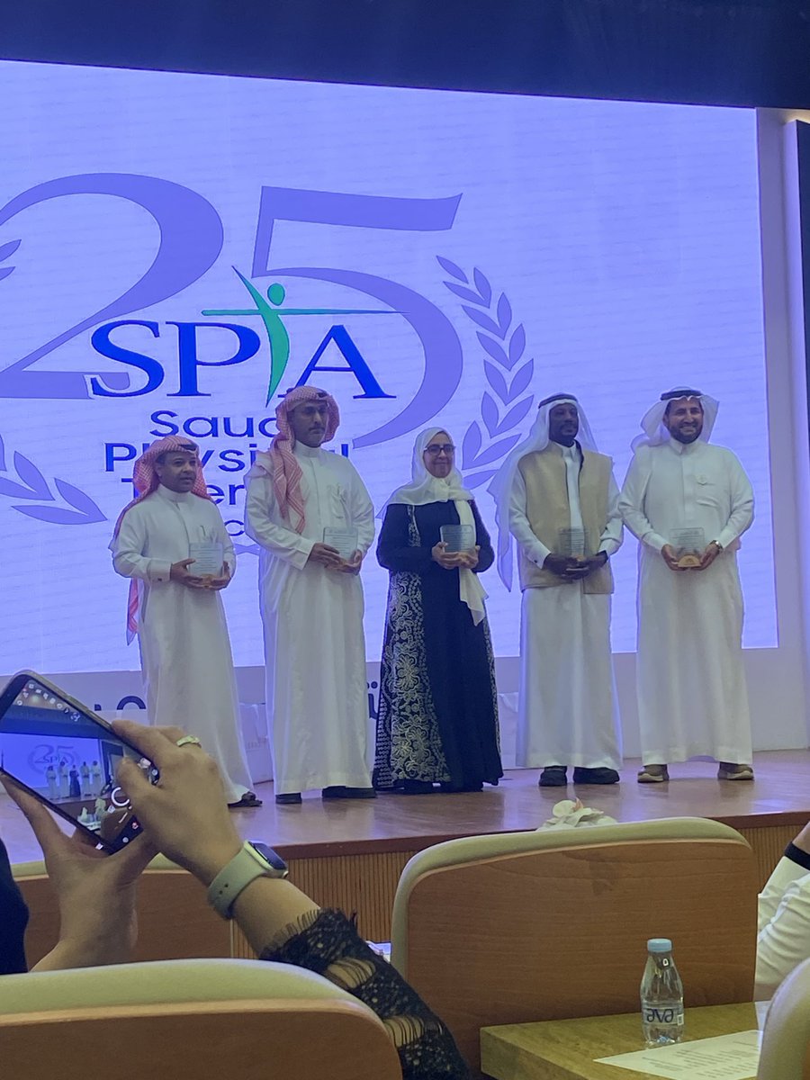 physioHaya's tweet photo. نحتفل بالأمس في سبتا بحفل #اليوبيل_الفضي بمناسبة مرور 25 عامًا من الإنجاز والعطاء

فخوره بكوني جزء من هذا الكيان , و لقاء الزملاء و الدكاتره الذين كانوا و لا زالوا نبراس للعلم 

نشكر د.عبدالفتاح  @Alqahtani__AS و جميع القائمين على هذا الحدث 🙏🏻 https://t.co/Yz4jUgfhZ8