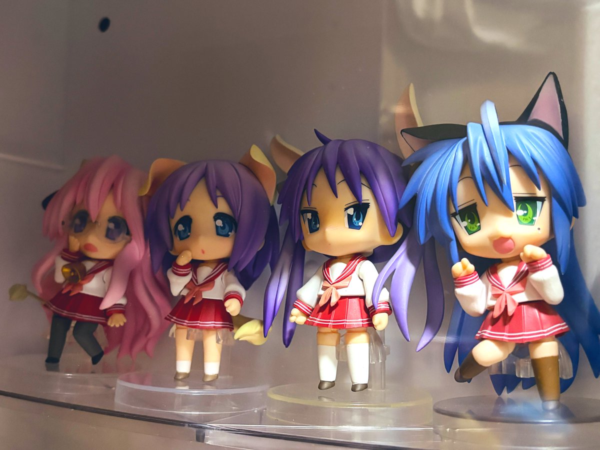 念願のコンプティーク版4人全員揃えられて最高