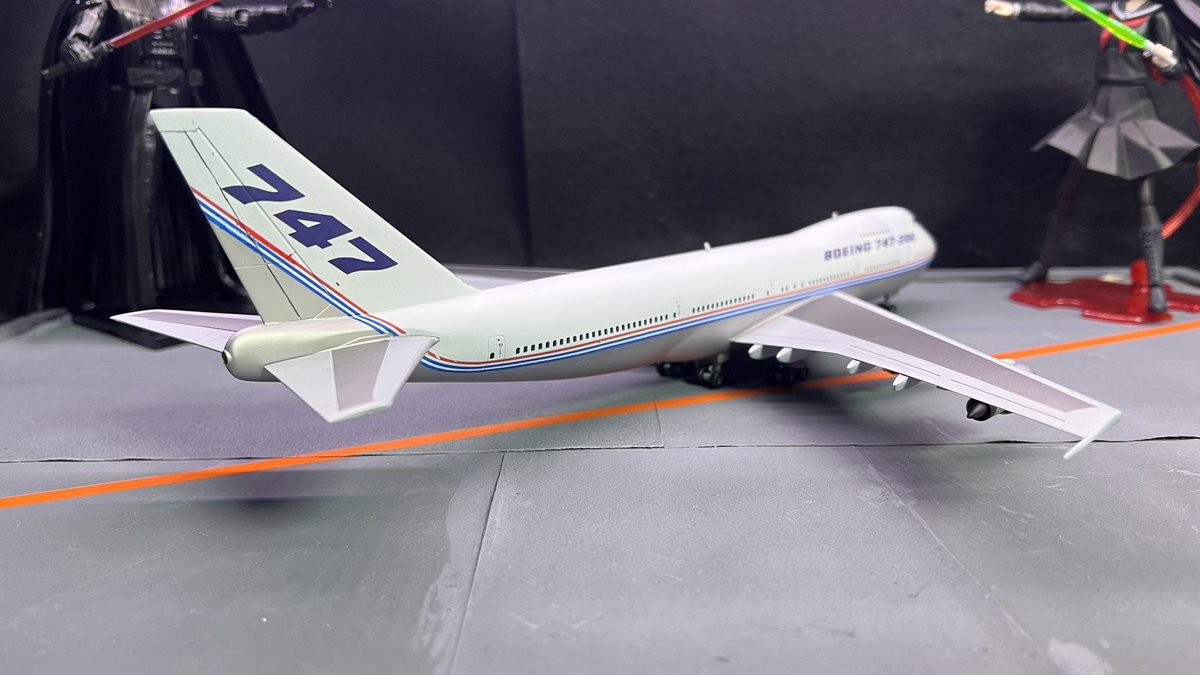 ハセガワ 1/200
ボーイング747-200
"DEMONSTRATOR"

「架空の」デモ機にしました。ミス多め。

#ハセガワ
#旅客機プラモ