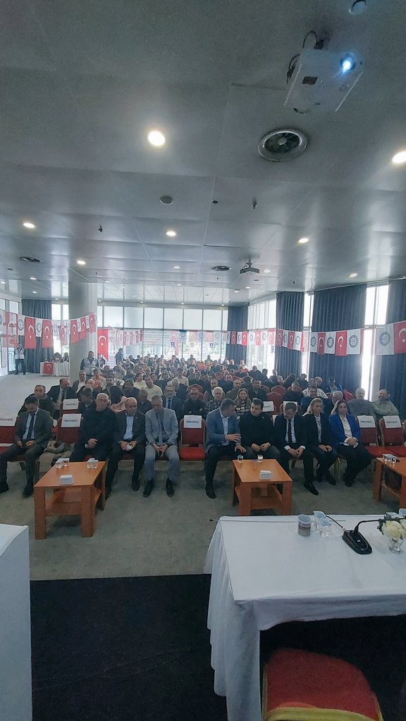 Bugün birkez daha müşahede ettik ki örgütlü bir mücadelenin karşısında hiç bir güç duramaz
O kademe gelecek..!
TEŞEKKÜRLER BURSA
#KademeKonferansı