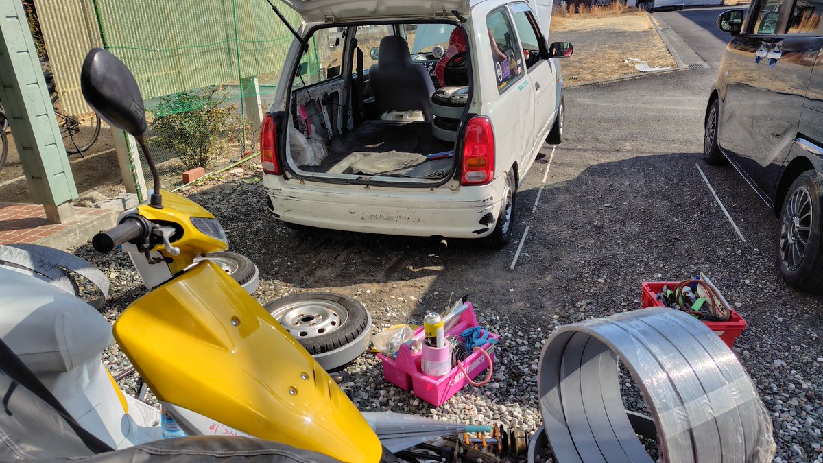 綾♪ #くそばばあ tweet media