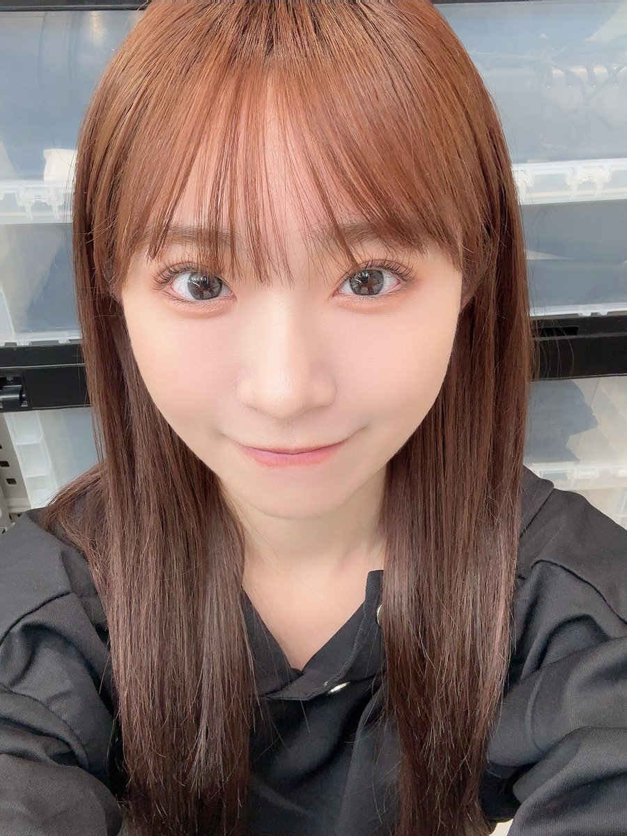 📌shop.weverse.io/ja/shop/JPY/ar…

Wevereseサイン会！
締切が本日23:59まで！！
今回も特別ver.のサインを考えております🌸
ぜひ！！