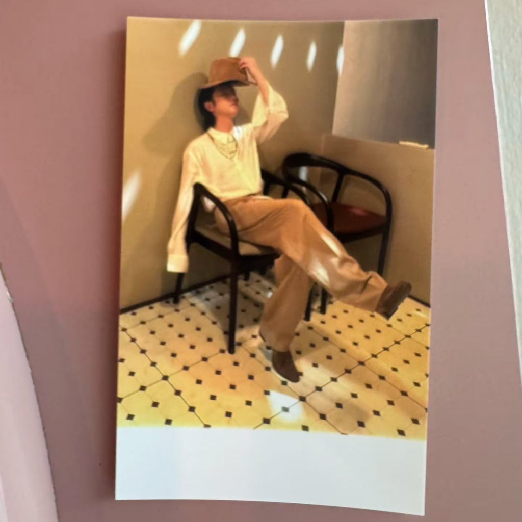 เหรินไปเช็คอินที่ sinnic suki จริงๆ555555 ละดูท่าโพสชี โคดจะเริ่ดด คือให้เลยอะ