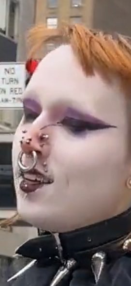 rzipppp's tweet photo. @FrontlinesTPUSA @tpusastudents wtf is this creature called ? https://t.co/IGA1K45qHx