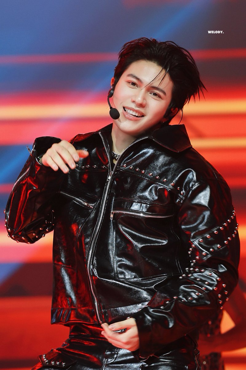 _welody's tweet photo. 260215 @Williamjkp1 

Energetic puppy🐶 

LYKN INFINITE RISE
#RISERCONCERTD3 
#williamjkp https://t.co/9j14ScXgYm