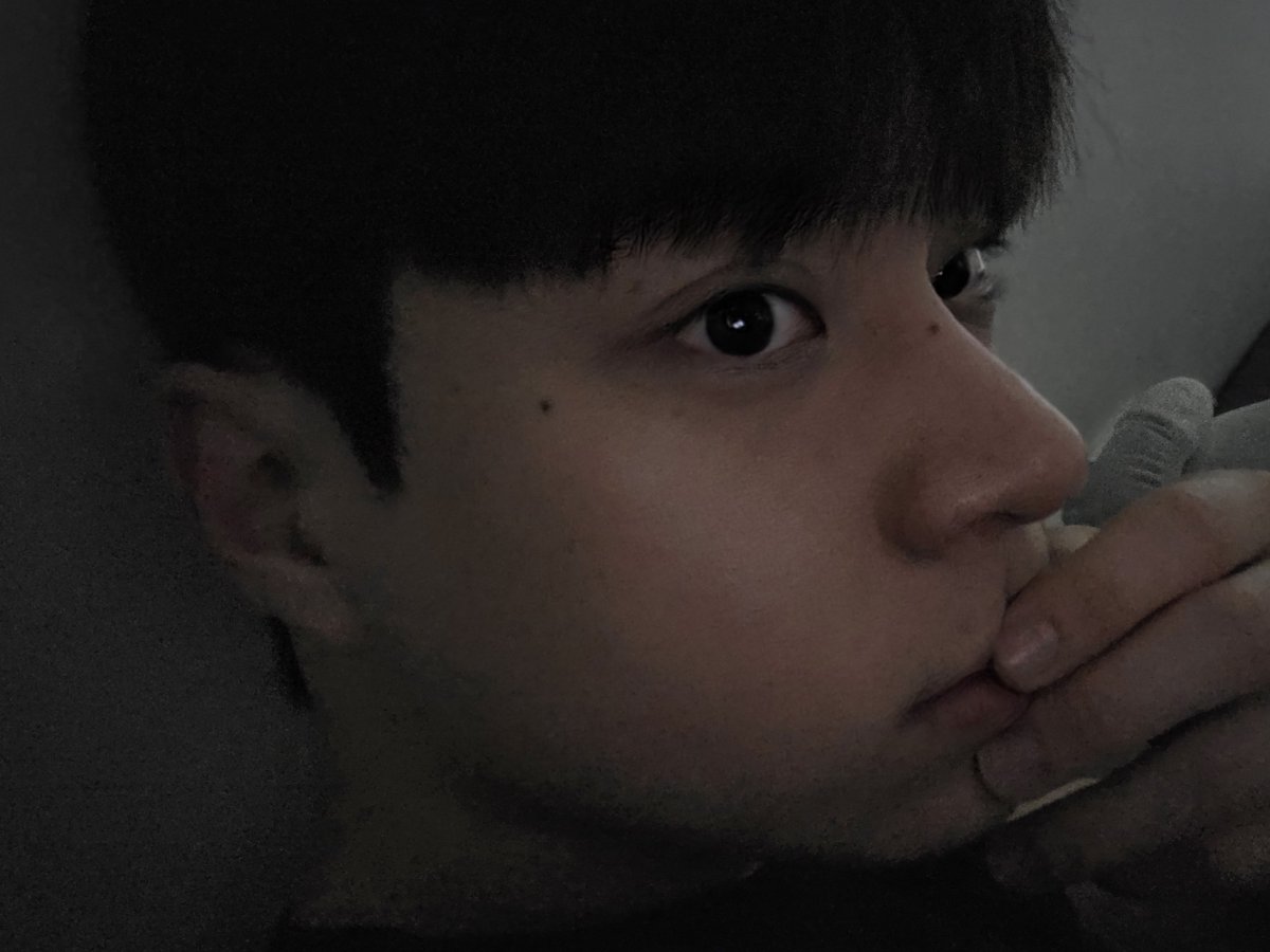 1ng__ng's tweet photo. 친구랑 영통하다가 캡처햇는데
잘나온거같으네 https://t.co/ZBOFgu5A5N