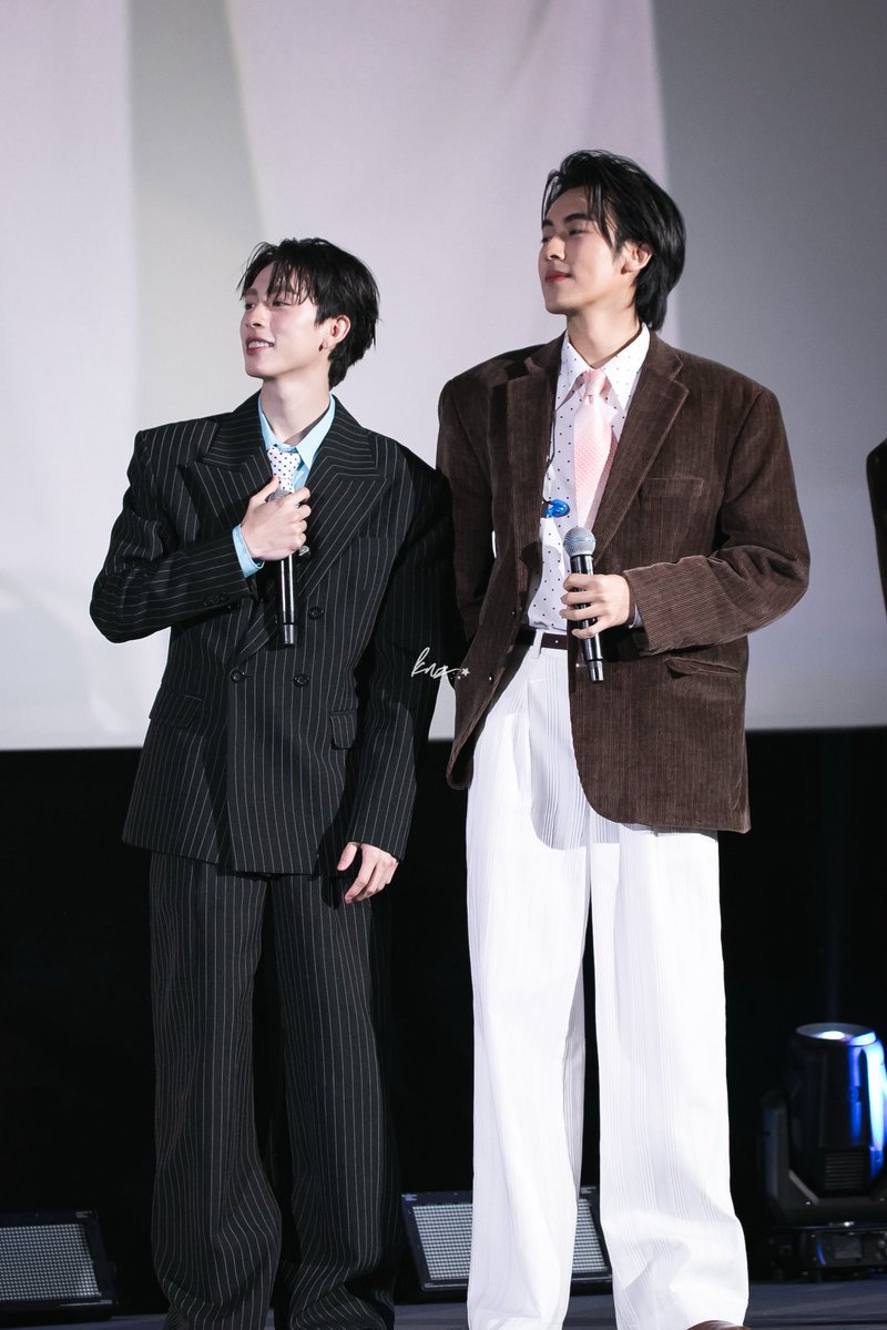 [PIC] GORN &amp; ONGLEE PROXIE - 260215 @ #แบงก์ที่ใช่กับคนที่ชอบSpecial 

อื้อหือ… ไซส์ดิฟ…………พี่ขออนุญาตเสียสติ ดนดยดยดสพยดยำวดสดยดสำดสกสำสดสำวดสกสดสกนกสดดยกสกวกวกยกกบบก
#PROXIEGorn #PROXIEOnglee #PROXIEth