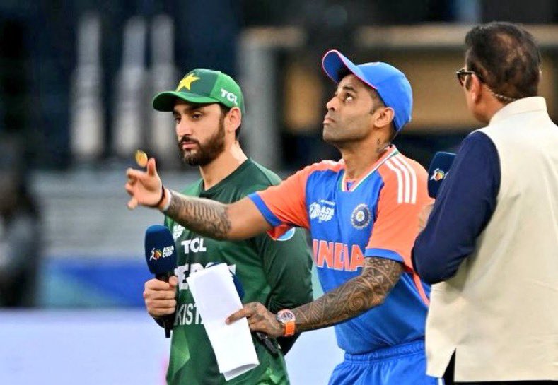 No Handshake Between India And Pakistan Captain During Toss.

#INDvsPAK #T20WorldCup2026 #INDvPAKWatchlist #IndiaVsPakistan