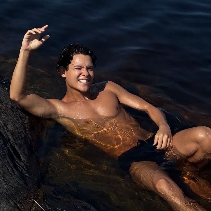 TheHottestMen_'s tweet photo. Round VII - Group I - 1st Round of votes:

Omar Rudberg / #Venezuela / 27 / Actor-Singer / @OmarRudberg

#OmarRudberg #TheHottestMen #TheHottestRank https://t.co/afCaWWQrCO