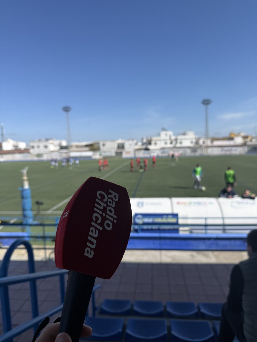 El Chiclana Industrial quiere estar el año que viene en Primera Andaluza. Victoria en uno de los campos más complicados de la categoría. El acierto en ambas decantó el partido para los vikingos, que se impusieron 0-2 al Chipiona.