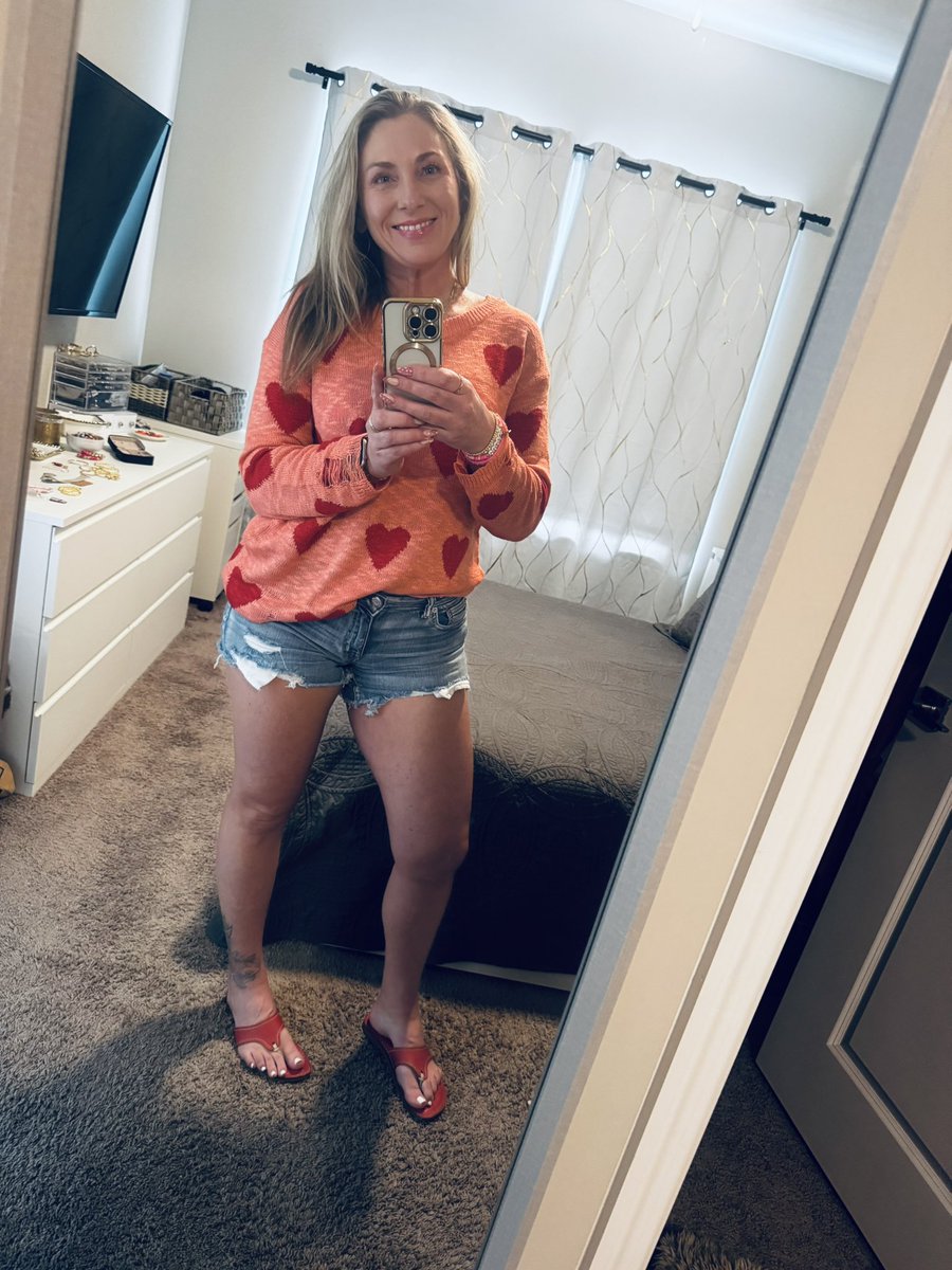 Kelly 🤍🧡 tweet media