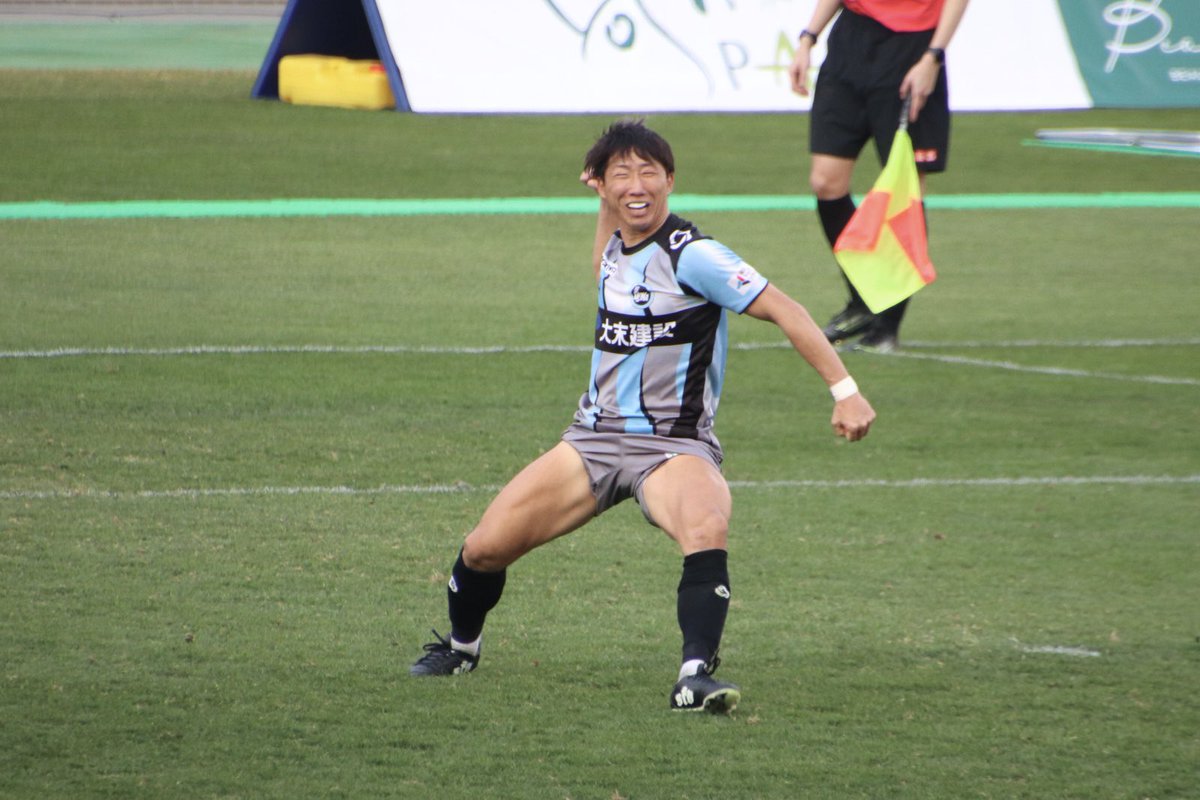 tschaaaaan's tweet photo. PK戦で最後に和田が決めてFC大阪の勝ち🌟
約1年ぶり(言いすぎ？)のメンバー入りで試合にも出場できて、こんな笑顔の和田くんが見れたことが1番嬉しすぎた🥹❕ https://t.co/hHHjIuNZCI