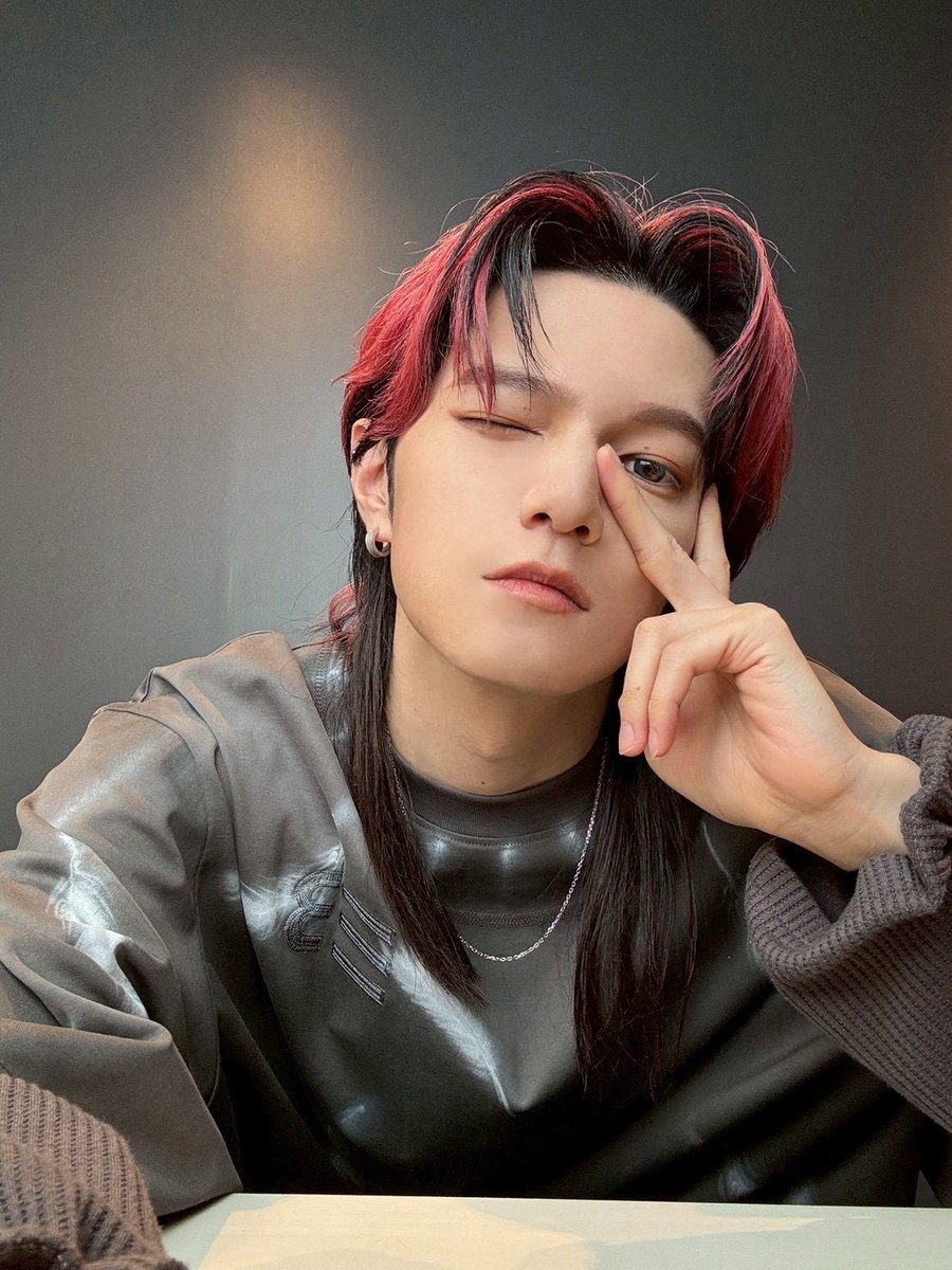 oneoreight__'s tweet image. ヤッホー1DERZ！
TGMありがとうございました！！
会場の雰囲気と盛り上がりめっちゃ最高でした❤️‍🔥
沢山一緒に楽しめたんじゃないかな！！
またお会いしましょ🕊️
それでは！以上ONE OR EIGHTのTSUBASAでした！💚

@tgmfes
@TGCnews
#TGM #TGC 
#ONEOREIGHT
#1OR8
#TSUBASA