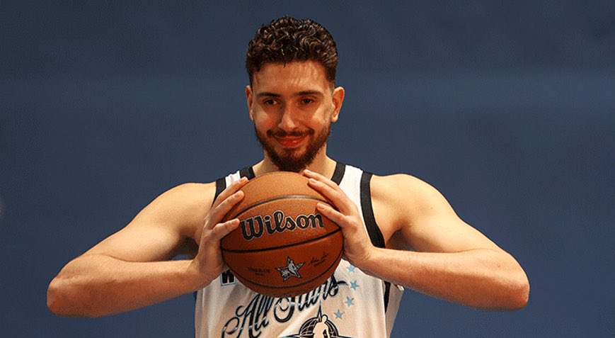 🚀Yarışma Zamanı

NBA All-Star maçında Alperen Şengün'ün kaç sayı atacağını bilenlerlere Rockets Store'dan Alperen ürünleri hediye gelsin. 

Yapman gerekenler;

-Beni takip et ve paylaşıma kalp at
-Bu paylaşımın altına Alpi'nin maçta kaç sayı atacağını ve bedenini yaz

Örnek; 8