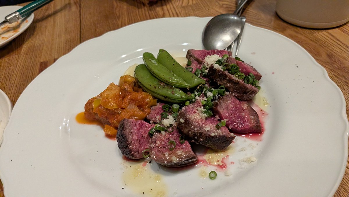 chou_Hawks's tweet image. 嫁の第59回誕生日はイタリアンで。
息子が予約し、嫁が食べたいものを注文し、私がお支払い🤔
どれも美味しかったです
ご馳走様でした🙏

#pappa