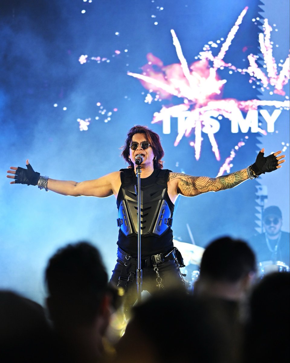 2Blue • Hard Rocker • Hit Maker tweet media