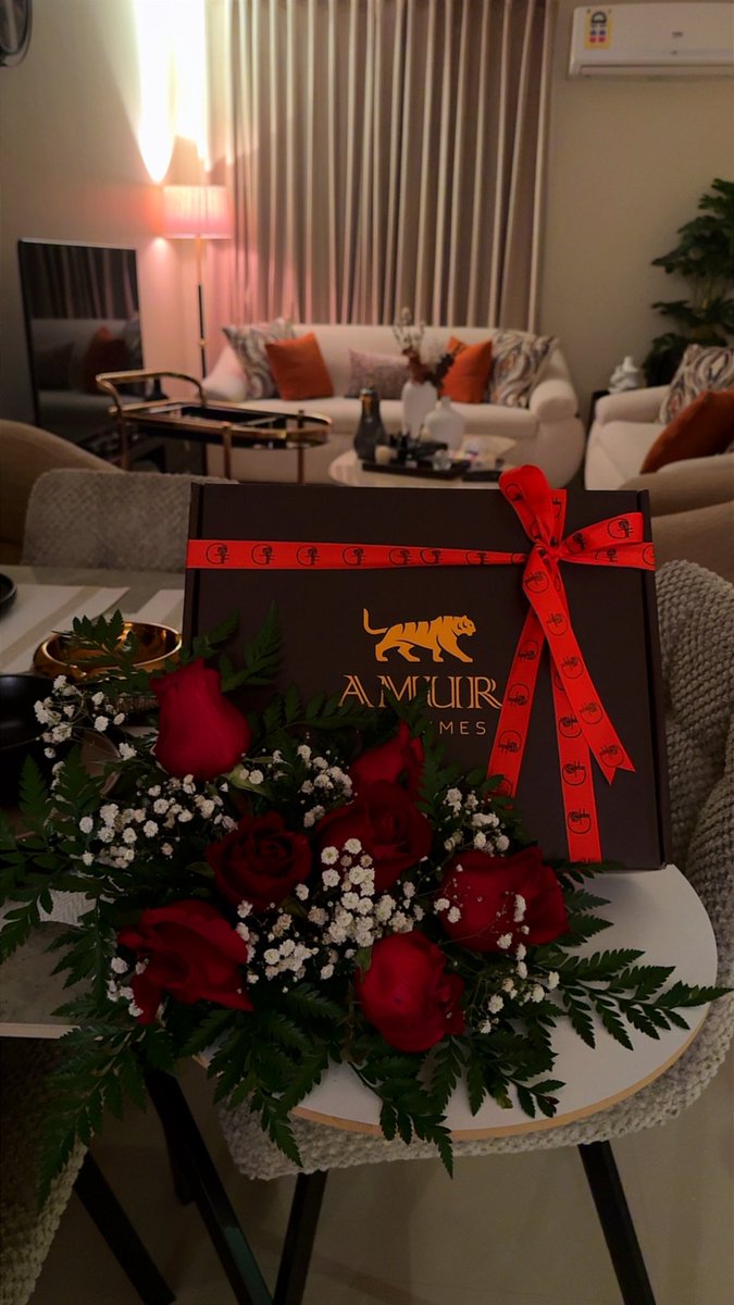 بعض الناس وجودهم سعادة ❤️❤️