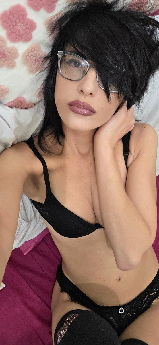 KireaModel's tweet photo. Vieni in cam con me...
@MondoCamGirls 
https://t.co/IzPaSdzwOJ https://t.co/GDSt6Y3a1a