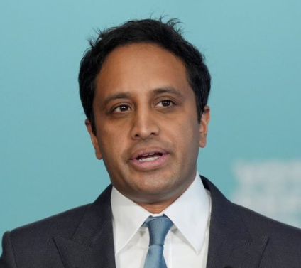 dave43law's tweet image. Reforms Zia Yusuf refuses to rule out pact with Tories on GB News  

He said its a big if, but we may have do the patriotic thing and unite the right.

Farage sell out 2.0 incoming - just like he did with the Brexit Party