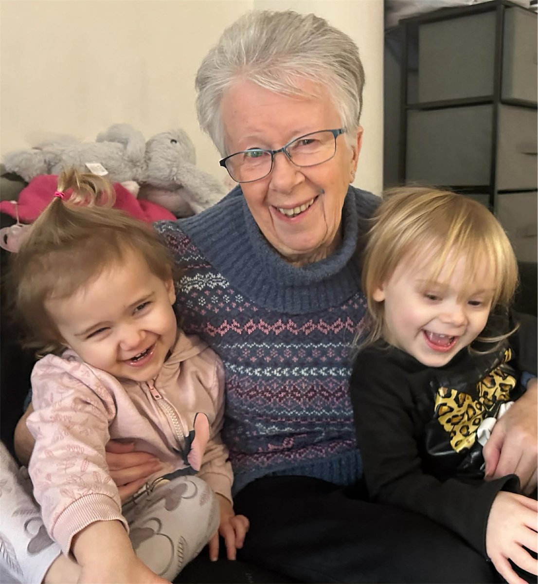 Rosie 🌸 tweet media