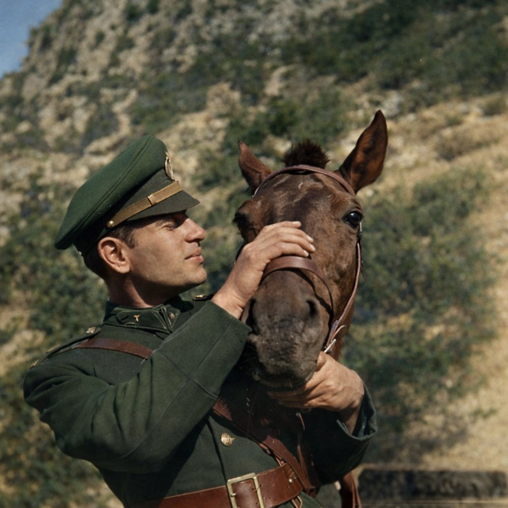 Turkish officer with his horse, 1930s 🇹🇷