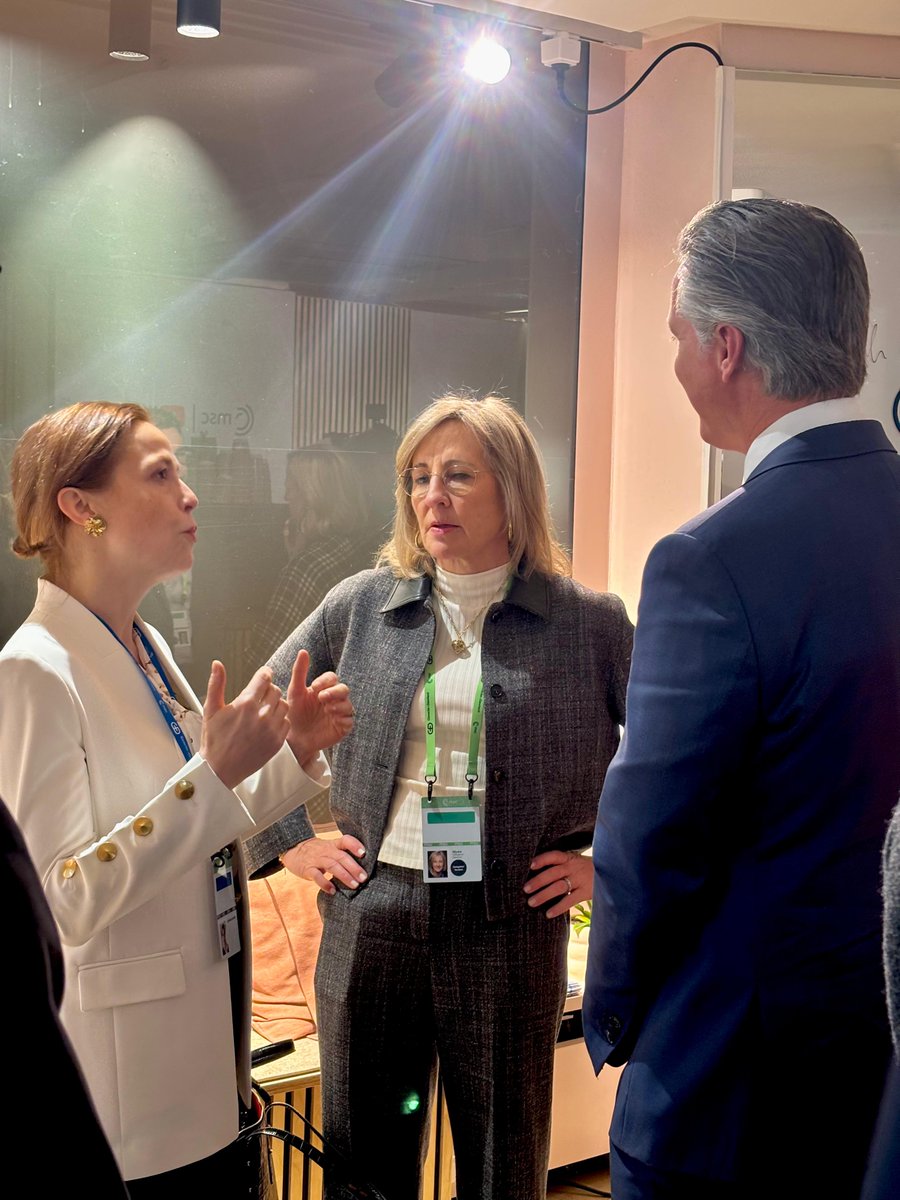 Alexandra de Hoop Scheffer tweet media