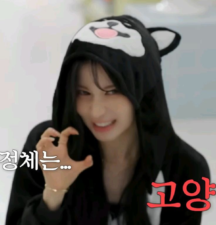 aku adalah si @ asaenwamiy itu ya temen temen. plis jangan lupain aku ☝🏻
