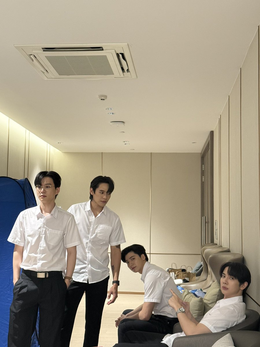 ตึงกันจนรูปจะขาดแร้ว🥲
#FoureverYouP2Q28