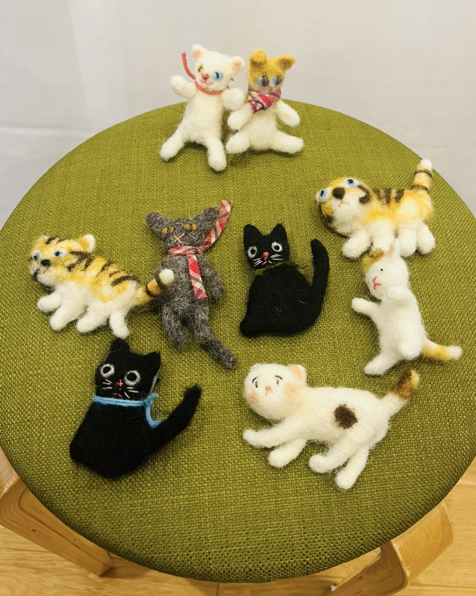 羊毛フェルト でつくる 「にゃんこブローチWS」、 みんなで