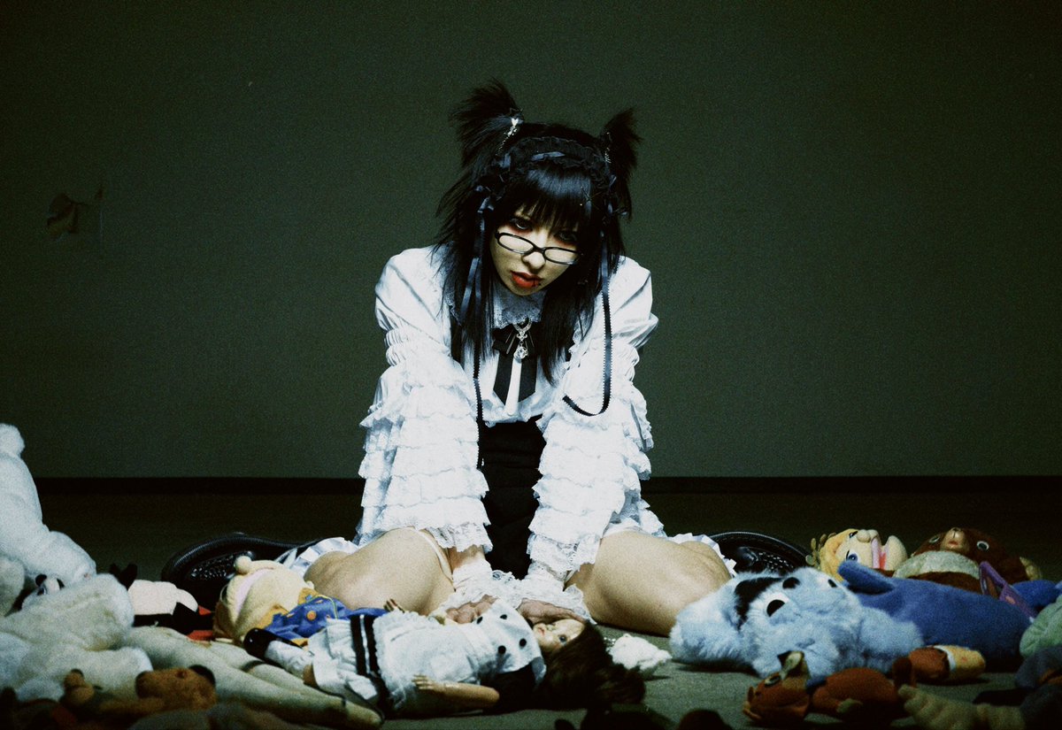 New Visuals
New Demo

「脂」
youtu.be/YLbVqfghr1Y