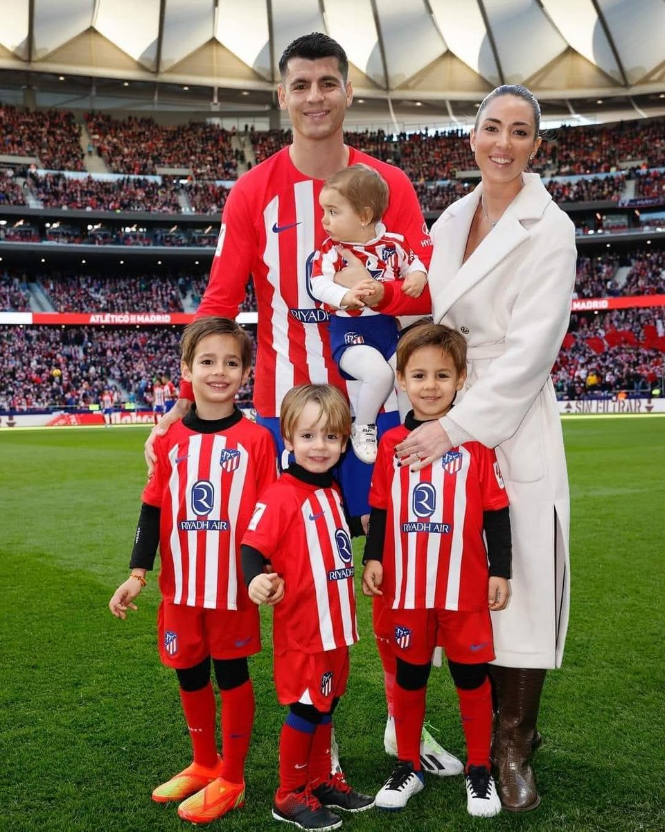 VERYDARKMAN tweet media