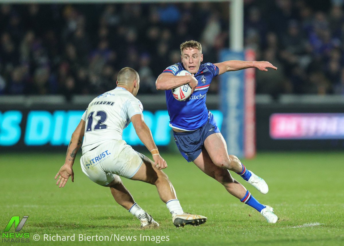 rbiphotography1's tweet photo. 📷Wakefield Trinity 16-18 Toulouse Olympique 🏉_14_02_2026
A few flames from last night's Betfred Super league round 1 match

@SuperLeague https://t.co/gHEW9PqnUv