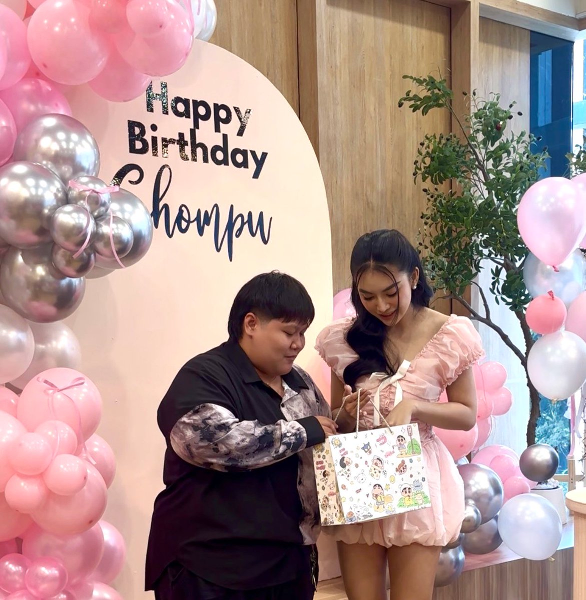 H . B . D 🎂 อวยพรให้น้องพูมีแต่ความสุข มีแต่รอยยิ้มตลอดไป  และให้สมหวังในทุกเรื่องที่คิด 🌷 ดีใจมาก ๆ ที่ได้อยู่อวยพรกันในปีนี้ หวังรอปีต่อไป และทุกๆ ปีๆ 

ศิลปินคนโปรดยังเป็นหนูเสมอ และตลอดมา 🫶
#ชมพูอทิตา #ChompuAthita 
#ChompuBirthday2026
