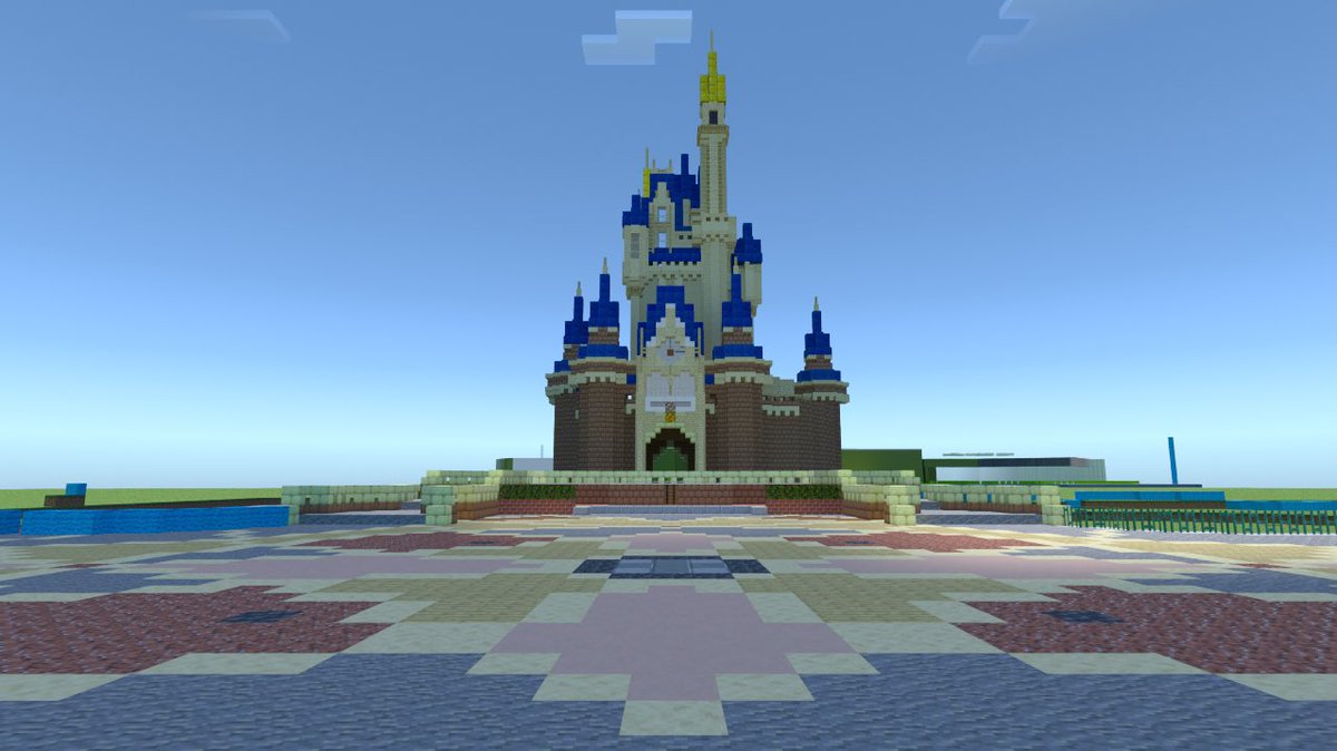 DCImaginex's tweet photo. 現在シンデレラ城の建設中です。

 #Minecraft建築コミュ  #Minecraft  #統合版Minecraft  #ディズニー  #東京ディズニーランド  #DCI https://t.co/VeSR2bUz4U