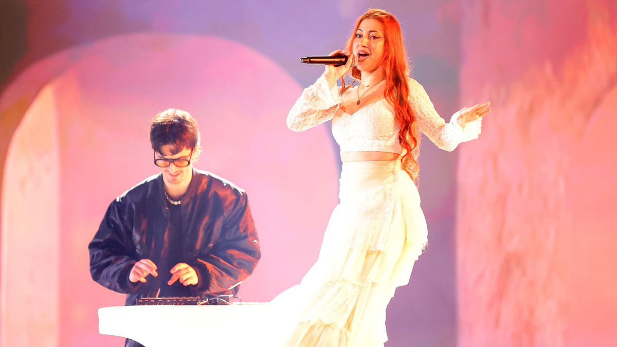 JuanRoures's tweet image. Si os perdisteis la final del Benidorm Fest, os animo a recuperarla en RTVE Play. Vale la pena, creedme. Pocas veces se ha televisado en España un evento musical de ese nivel.