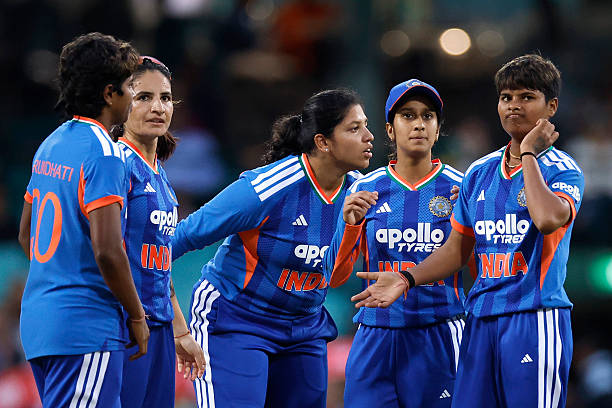 RRoyal_Reaper's tweet image. Perry and Litchfield gone! 🔥
India is dominating on Aussies in their own backyard. ❤️🇮🇳🔥

#INDvsAUS