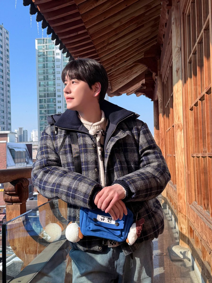 XavageVogue's tweet photo. #규현

설 까치 주인공은 규현이라뀨🪽

잠시 후 오후 6시 10분,
SBS <런닝맨>에 규현이 출연합니다!
많은 시청 부탁드립니다🫶🏻

@GaemGyu
#Kyuhyun 
#Xavage https://t.co/UZ7VhfSseU