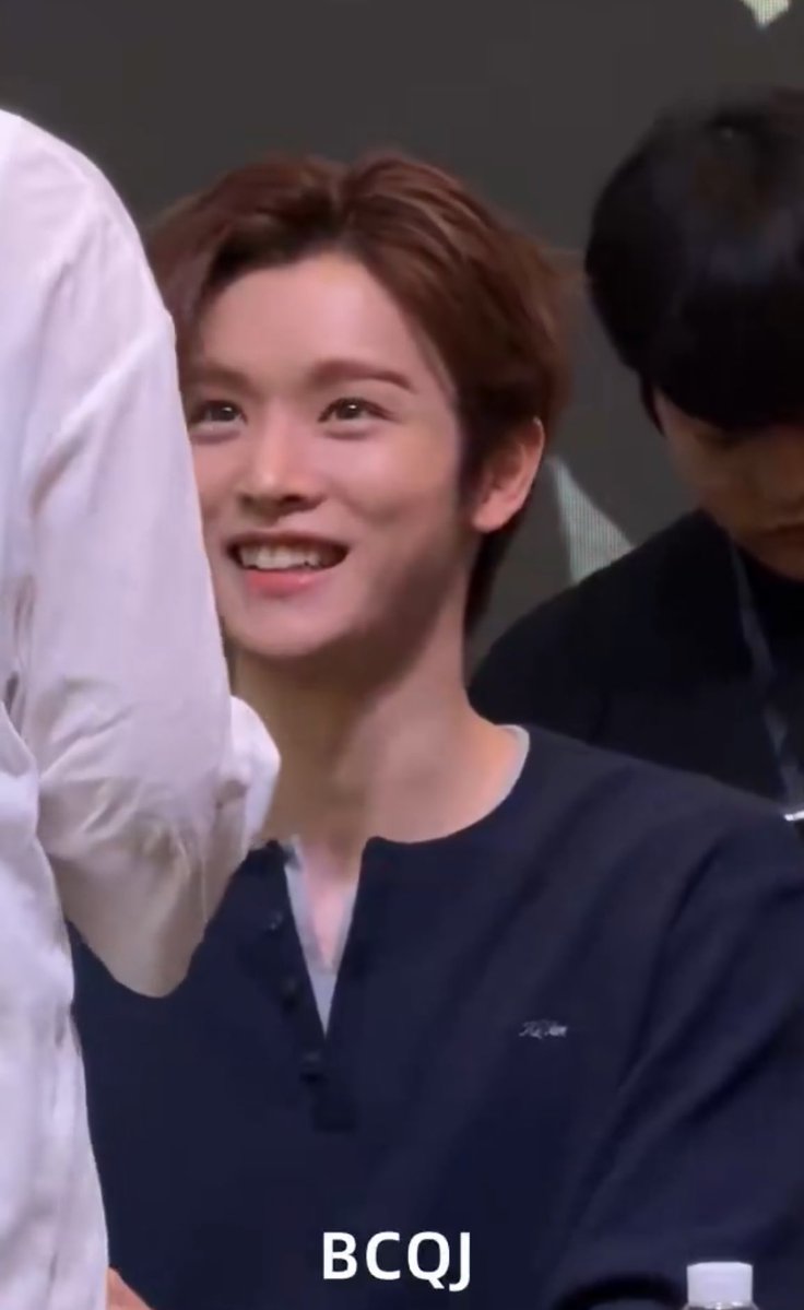 น่ารักมาก ถ้าเห็นใกล้ๆคงพูดไม่ออกเพราะใจเต้นแรง