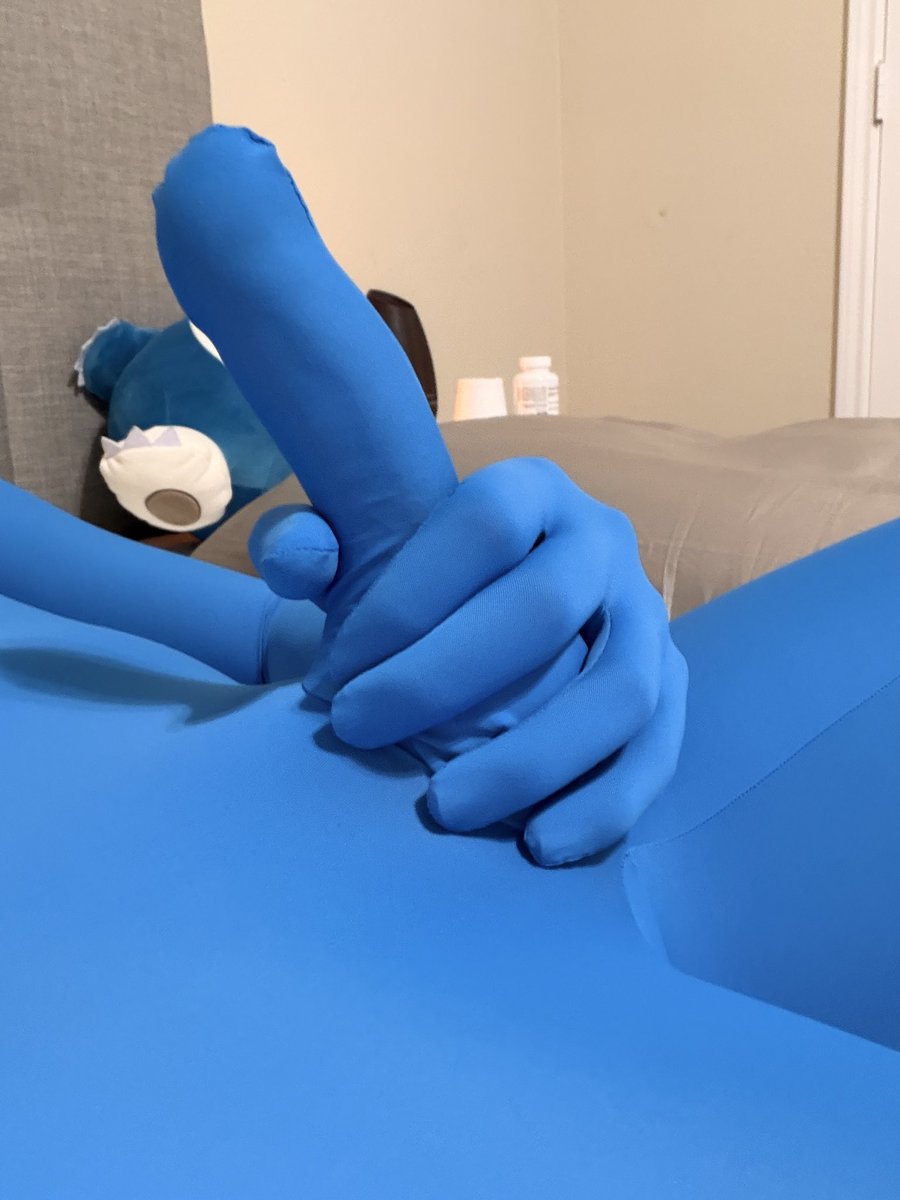 zentai boy tweet media