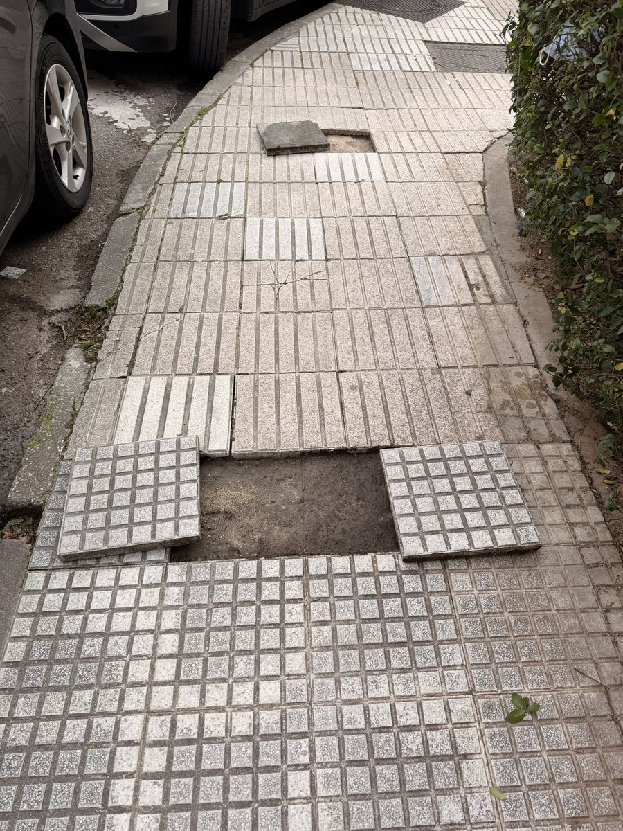 <a href="/c_mantenimiento/">Concejalía de Mantenimiento</a> Río Manzanares, acera derecha entrando desde Sapporo.