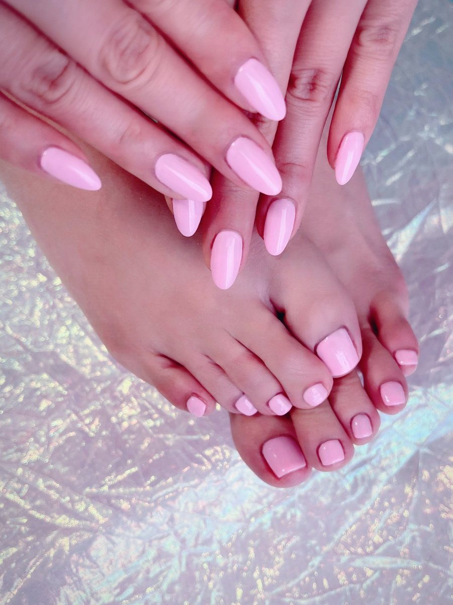 ピンクのワンカラーネイル♡