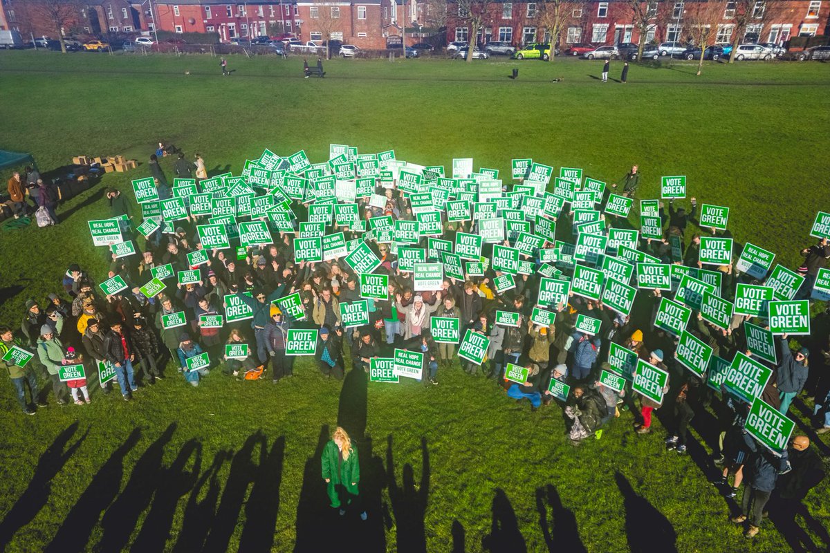 DarrenBar88's tweet image. This is what Greens winning looks like! 🤩 💚

#GortonandDentonByElection