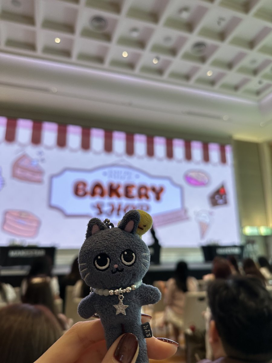 👩🏻‍🍳🧁🧑🏼‍🍳