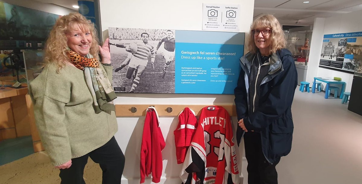 Enjoyed sitting in the sunshine at #Believe Square. I sat at the #Bench dedicated to "Angela" (RIP) 🙏 Lady Joan &amp; Sir Billy Boston 's daughter &amp; remembering when I played netball with her 😘 Seeing Sir Billy recognized in his home town #Cardiff was special <a href="/WiganWarriorsRL/">Wigan Warriors 🍒⚪️</a> 🏴󠁧󠁢󠁷󠁬󠁳󠁿