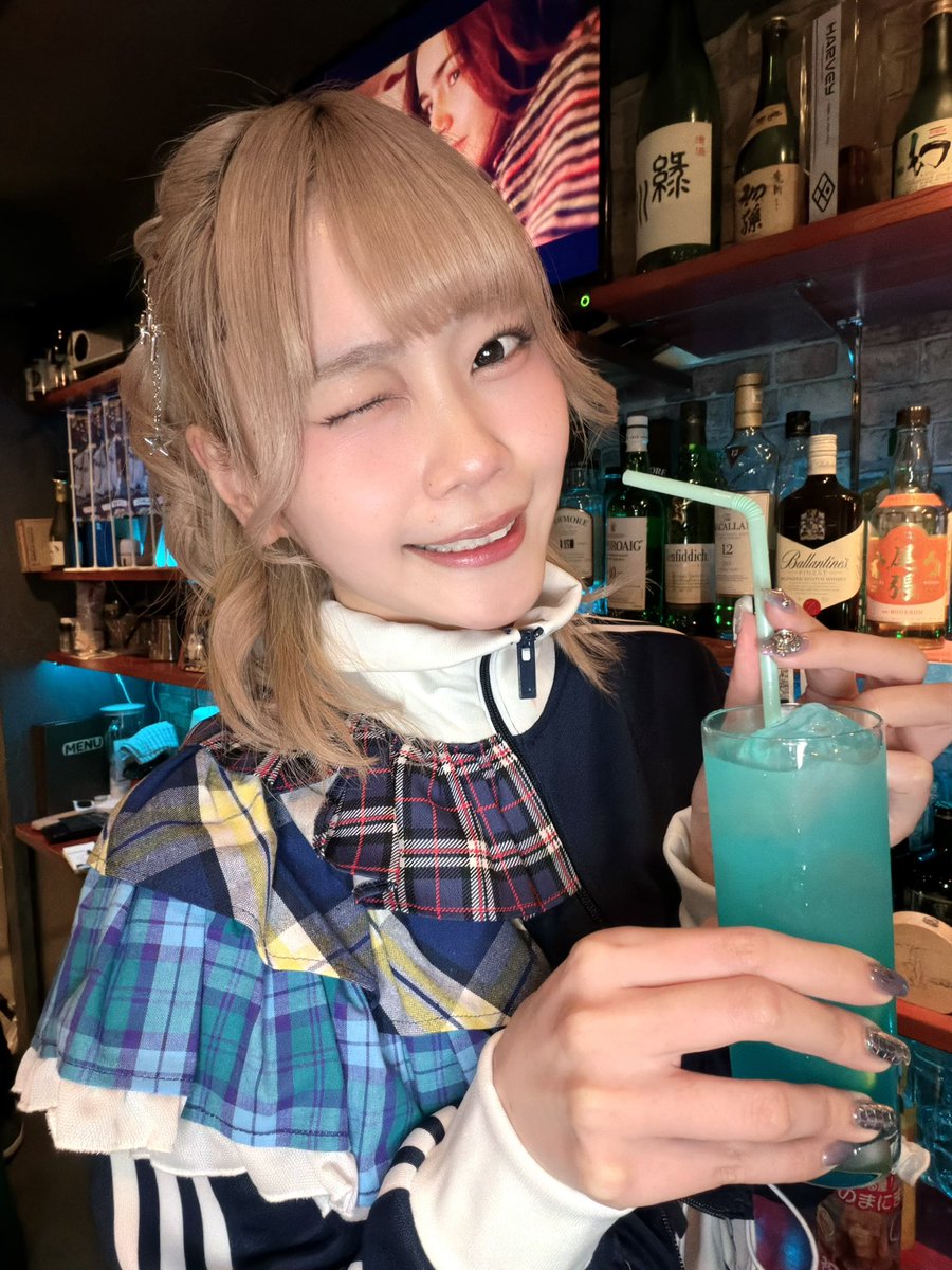 つばめ🍥

今年もお誕生日お祝いありがとー！かんぱーい！もうすぐひさしぶりに会えるの楽しみ！！！うれしー！こんなにずっと応援してもらえて上下は幸せ者です！いつも本当にありがとう！早く会いたーい！31歳の上下もよろしくお願いします🍜！

うえしたあお